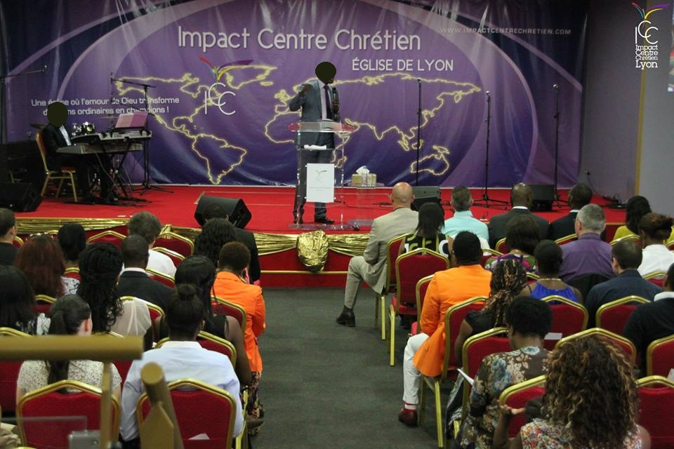 Impact Centre Chrétien Église de Lyon (France) : oeil franc-maçon