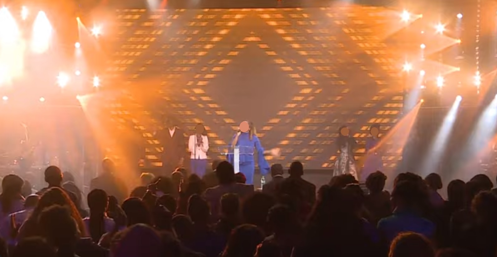 Impact Centre Chrétien ICC Boissy st léger : losanges lumineux